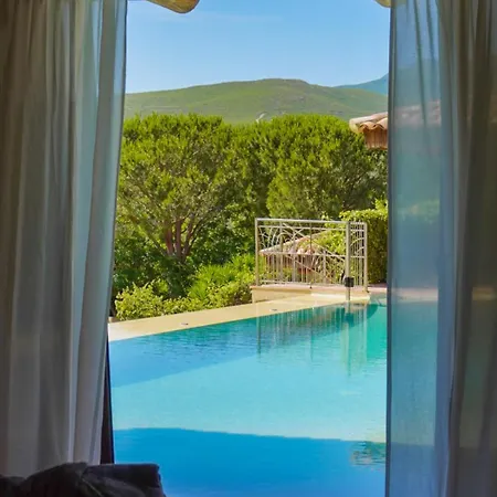 Chalet Triple Pietracorbara