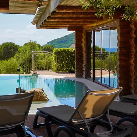 Chalet Triple Chalet Pietracorbara